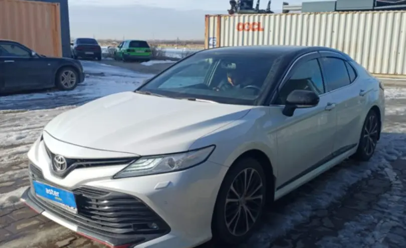Toyota Camry 2020 года за 14 500 000 тг. в Караганда