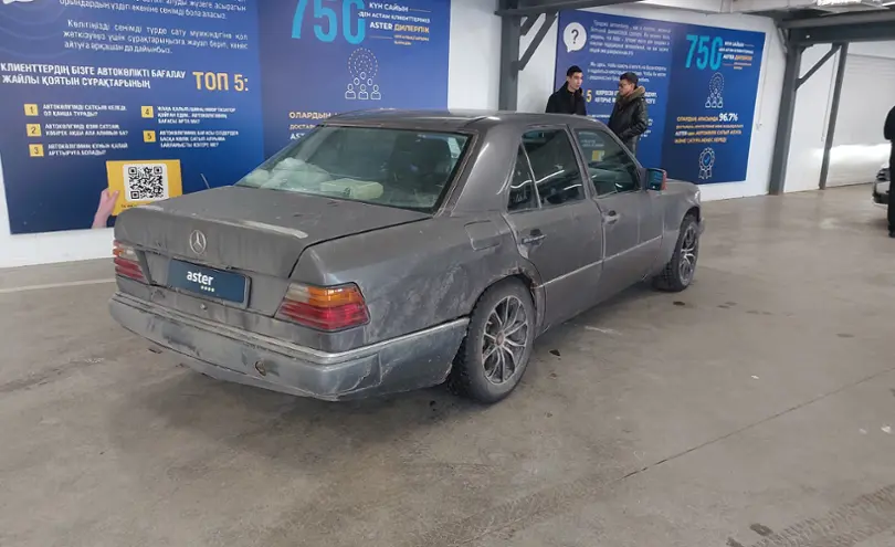 Mercedes-Benz W124 1992 года за 800 000 тг. в Астана фото 3