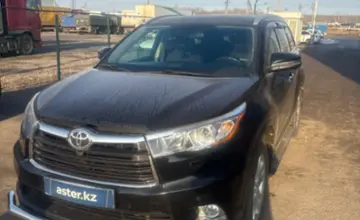 Toyota Highlander 2015 года за 18 000 000 тг. в Петропавловск фото 1