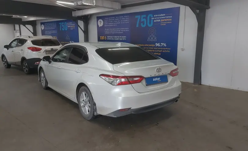 Toyota Camry 2020 года за 14 000 000 тг. в Астана фото 4