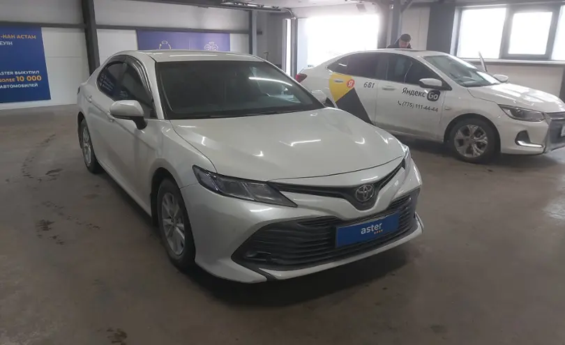 Toyota Camry 2020 года за 14 000 000 тг. в Астана фото 2