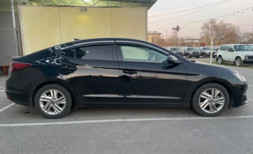 Hyundai Elantra 2019 года за 8 000 000 тг. в Тараз фото 4