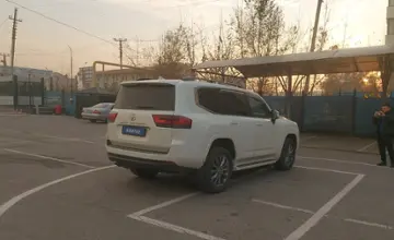 Toyota Land Cruiser 2021 года за 44 000 000 тг. в Алматы фото 3