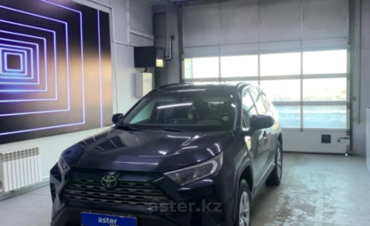 Toyota RAV4 2019 года за 14 200 000 тг. в Павлодар
