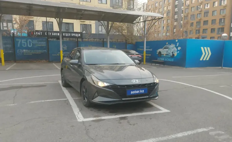 Hyundai Elantra 2023 года за 8 900 000 тг. в Алматы фото 2