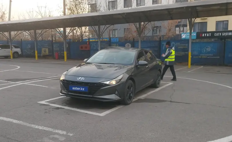 Hyundai Elantra 2023 года за 9 000 000 тг. в Алматы
