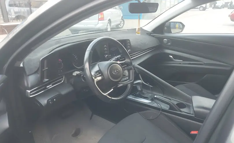 Hyundai Elantra 2023 года за 8 900 000 тг. в Алматы фото 5