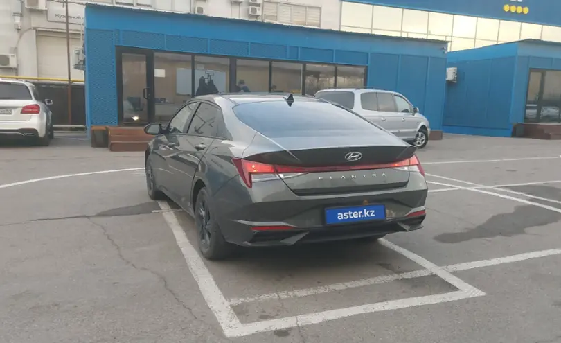 Hyundai Elantra 2023 года за 8 900 000 тг. в Алматы фото 4