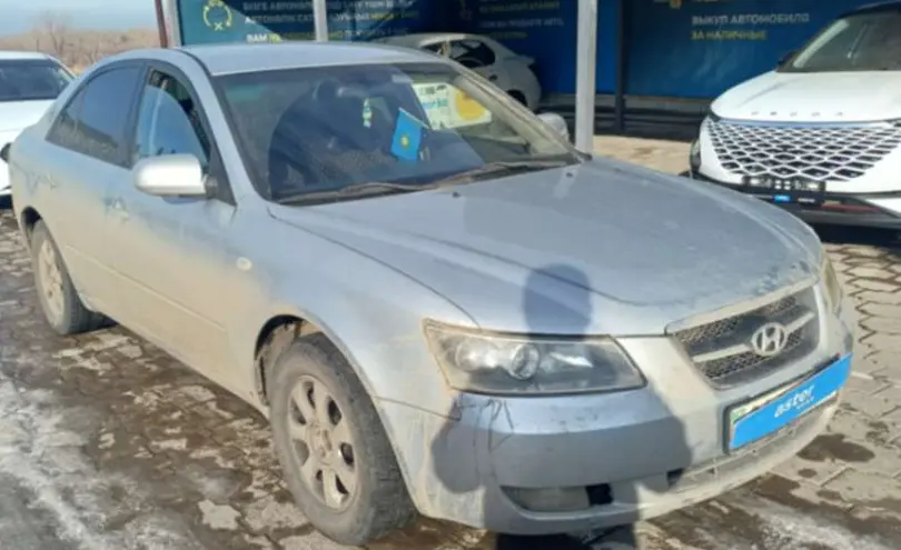 Hyundai Sonata 2005 года за 2 800 000 тг. в Караганда фото 3