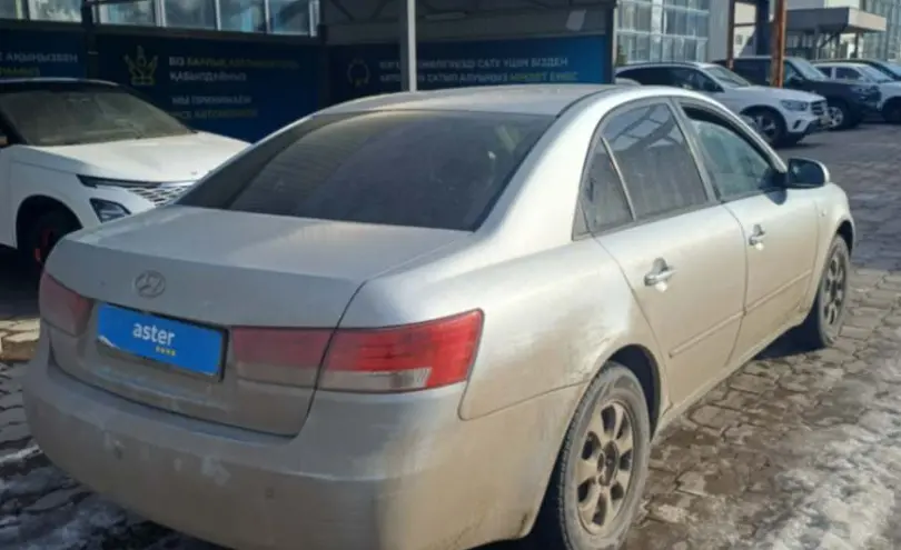 Hyundai Sonata 2005 года за 2 800 000 тг. в Караганда фото 5