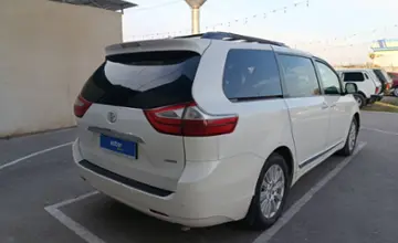 Toyota Sienna 2017 года за 16 000 000 тг. в Тараз
