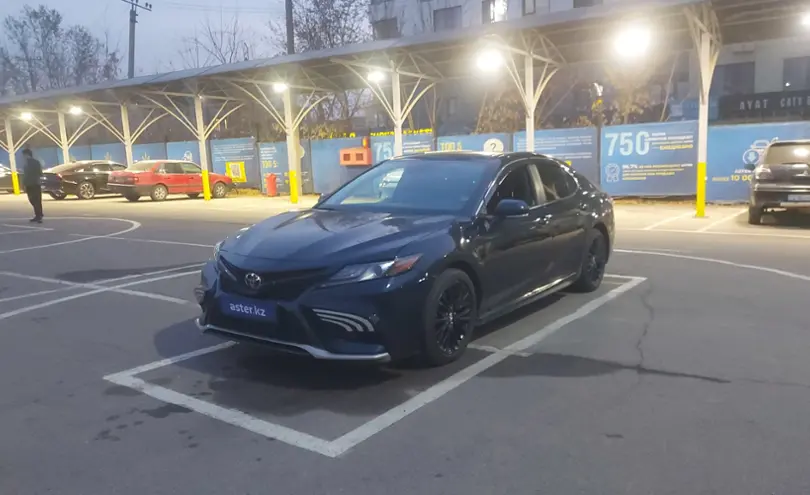 Toyota Camry 2020 года за 12 500 000 тг. в Алматы