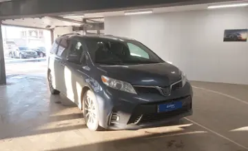 Toyota Sienna 2020 года за 18 000 000 тг. в Астана фото 2