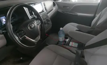 Toyota Sienna 2020 года за 18 000 000 тг. в Астана фото 5