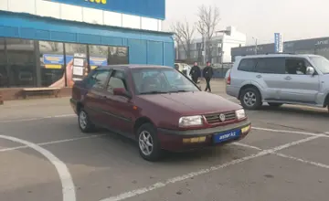 Volkswagen Vento 1993 года за 1 500 000 тг. в Алматы фото 2