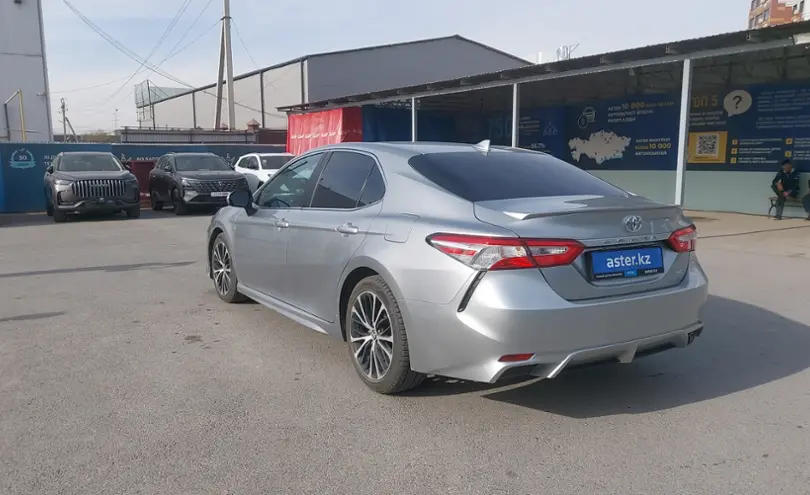 Toyota Camry 2020 года за 13 000 000 тг. в Шымкент фото 4