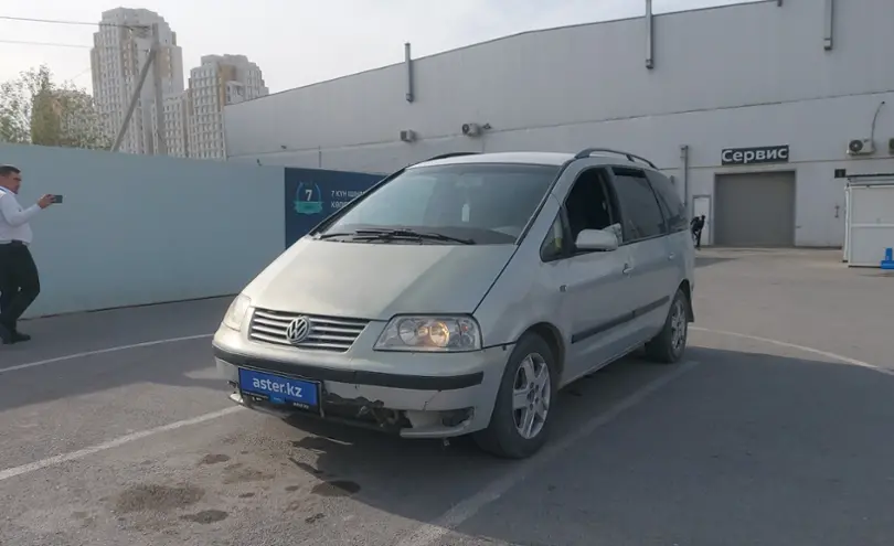 Volkswagen Sharan 2001 года за 2 000 000 тг. в Шымкент