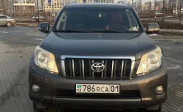 Toyota Land Cruiser Prado 2013 года за 15 990 000 тг. в Астана фото 2