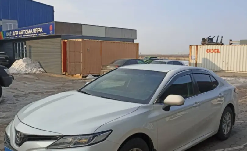 Toyota Camry 2019 года за 13 000 000 тг. в Караганда