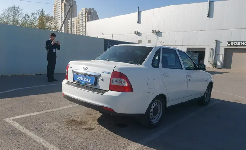 LADA (ВАЗ) Priora 2015 года за 3 500 000 тг. в Шымкент фото 3