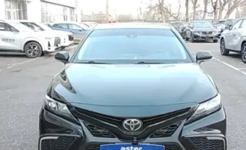 Toyota Camry 2021 года за 12 500 000 тг. в Актобе фото 2