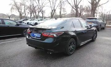 Toyota Camry 2021 года за 12 500 000 тг. в Актобе