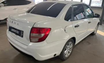 LADA (ВАЗ) Granta 2018 года за 3 800 000 тг. в Астана