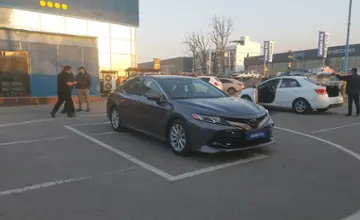 Toyota Camry 2020 года за 10 500 000 тг. в Алматы фото 2