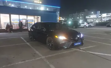 Toyota Camry 2020 года за 11 000 000 тг. в Алматы фото 2