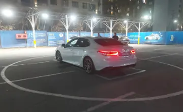 Toyota Camry 2021 года за 15 000 000 тг. в Алматы фото 4