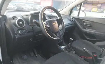 Chevrolet Tracker 2015 года за 3 500 000 тг. в Шымкент фото 5