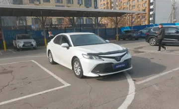 Toyota Camry 2019 года за 12 900 000 тг. в Алматы фото 2