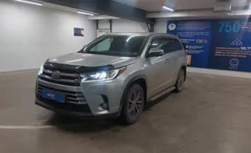 Toyota Highlander 2017 года за 17 200 000 тг. в Астана фото 1