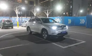 Toyota Highlander 2011 года за 11 700 000 тг. в Алматы фото 2
