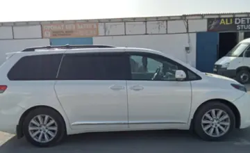 Toyota Sienna 2013 года за 12 000 000 тг. в Актау фото 4