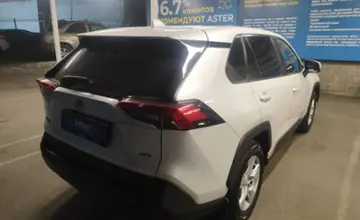 Toyota RAV4 2020 года за 13 200 000 тг. в Алматы