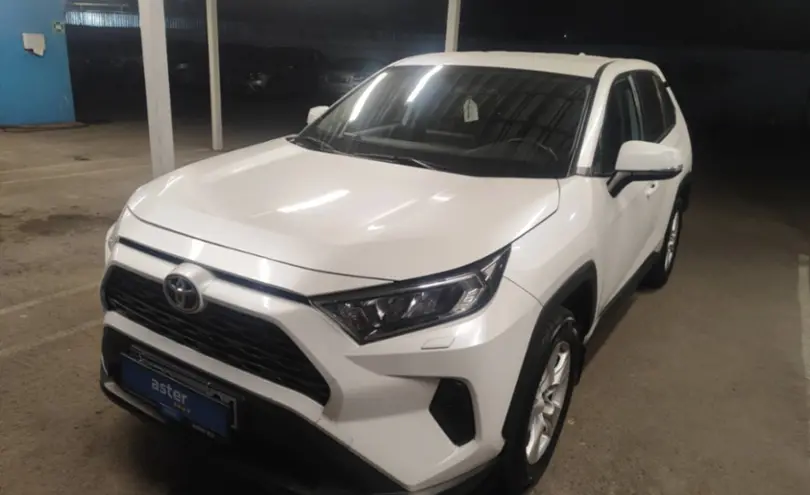 Toyota RAV4 2020 года за 13 200 000 тг. в Алматы