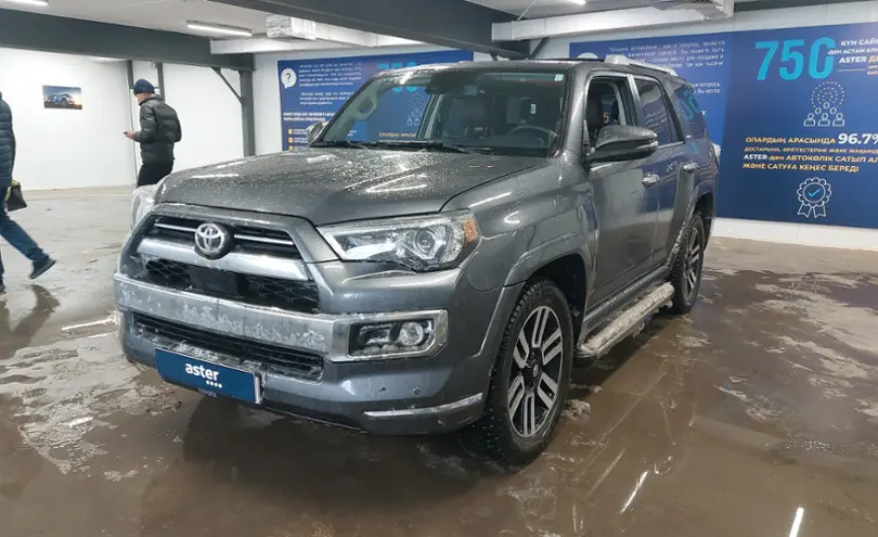 Toyota 4Runner 2020 года за 24 000 000 тг. в Астана