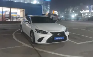 Lexus ES 2021 года за 19 000 000 тг. в Алматы фото 2