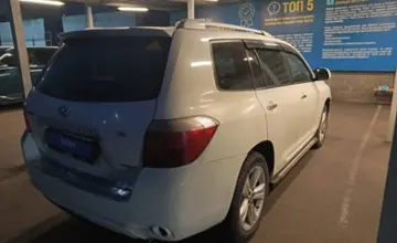 Toyota Highlander 2007 года за 10 500 000 тг. в Алматы