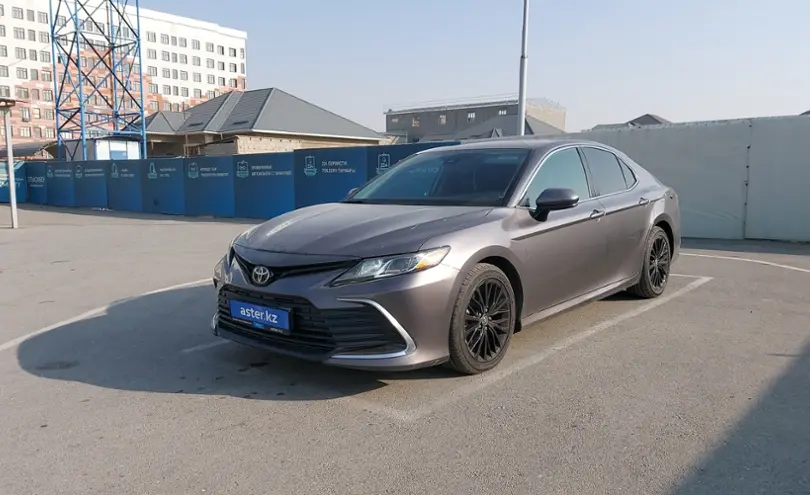 Toyota Camry 2021 года за 13 000 000 тг. в Шымкент