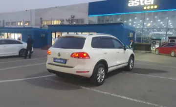 Volkswagen Touareg 2011 года за 11 000 000 тг. в Алматы фото 3