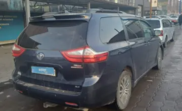 Toyota Sienna 2018 года за 15 000 000 тг. в Караганда