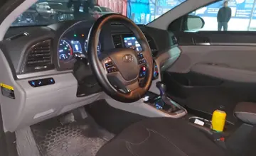 Hyundai Elantra 2017 года за 7 000 000 тг. в Шымкент фото 5