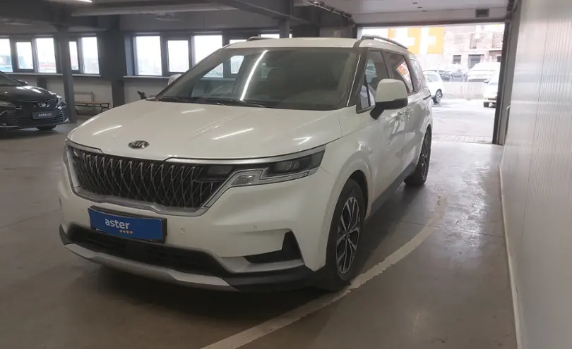 Kia Carnival 2020 года за 18 000 000 тг. в Астана