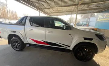 Toyota Hilux 2022 года за 28 000 000 тг. в Алматы фото 4