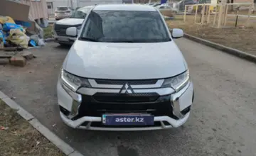 Mitsubishi Outlander 2022 года за 11 000 000 тг. в Костанай фото 2