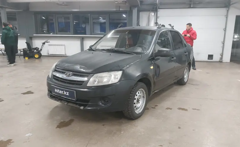 LADA (ВАЗ) Granta 2013 года за 2 000 000 тг. в Астана