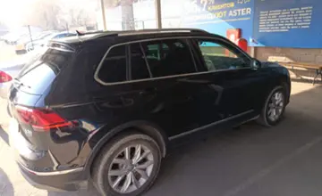 Volkswagen Tiguan 2017 года за 9 000 000 тг. в Алматы фото 4