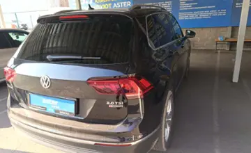 Volkswagen Tiguan 2017 года за 9 000 000 тг. в Алматы